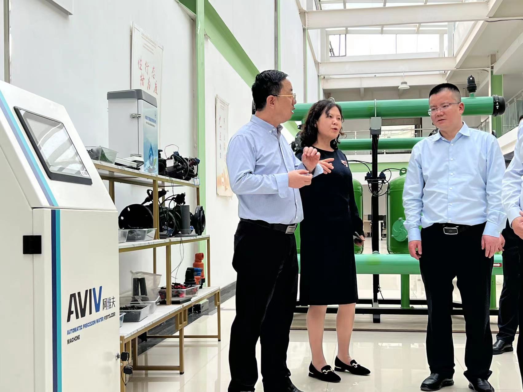 萬州經開區蒲承明主任一行到貝克森參觀指導工作 